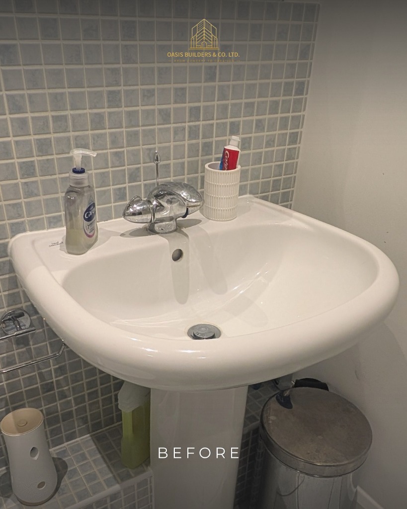 Original Pedestal Basin & Mosaic Splashback